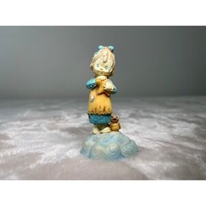 Betsey Clark Figurine Vintage 1975 Hallmark Cards 3" Girl with Star & Bird‎